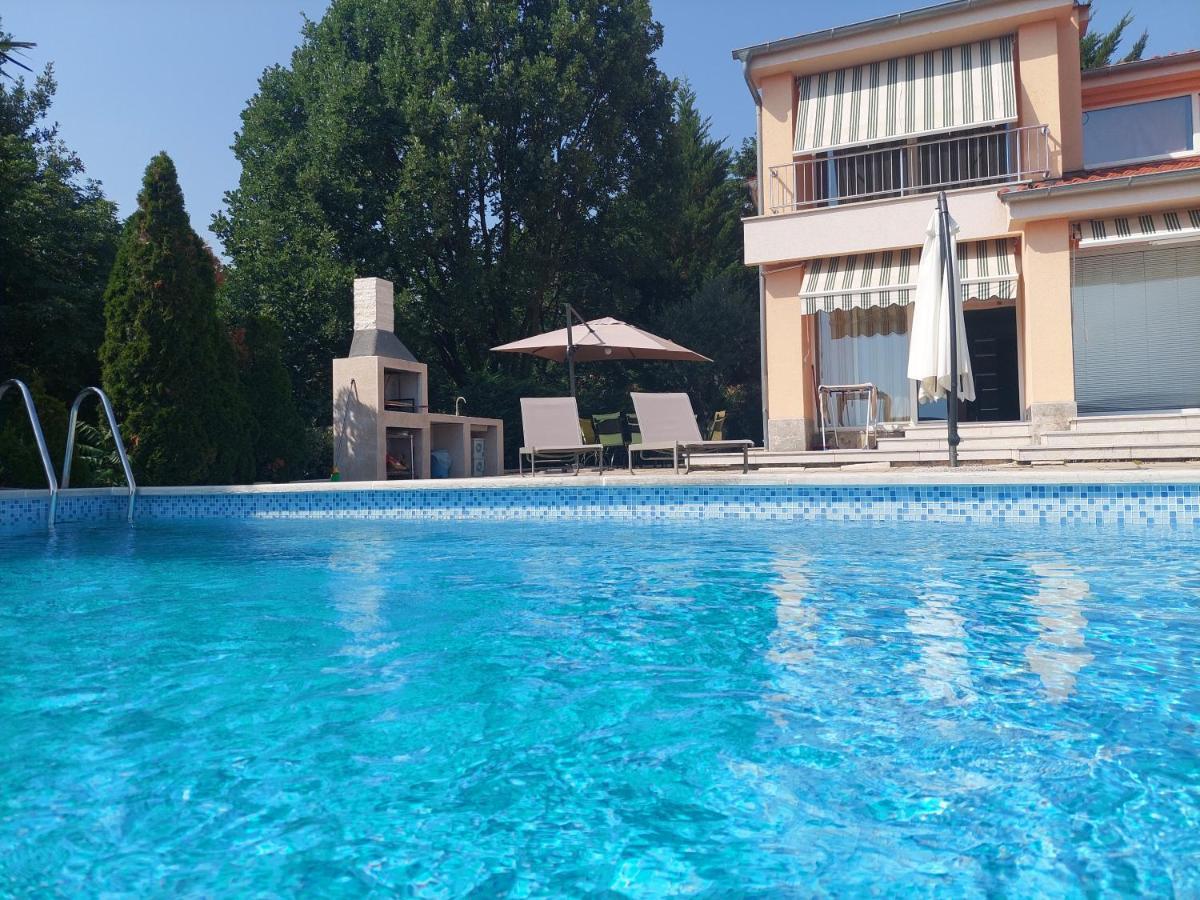 Apartments in Villa Azra Fiume Esterno foto