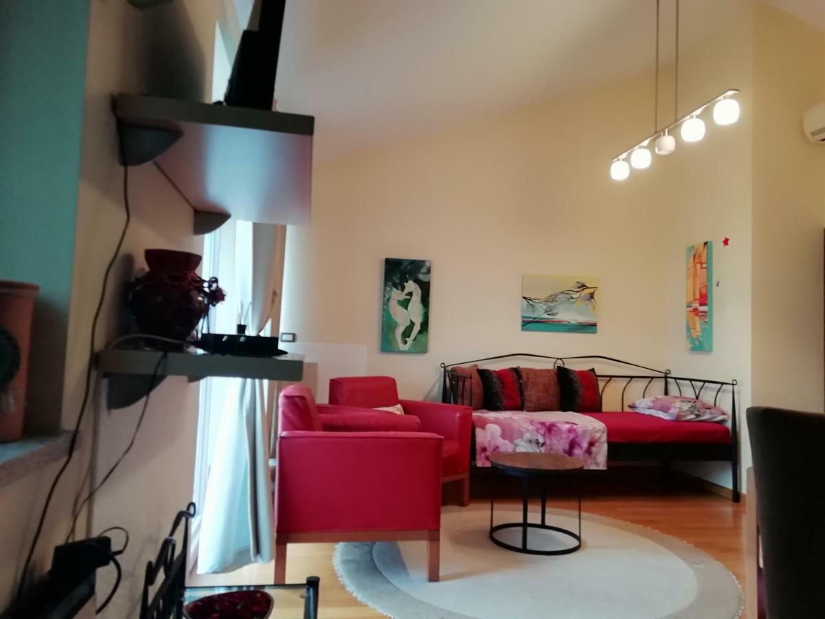 Apartments in Villa Azra Fiume Esterno foto